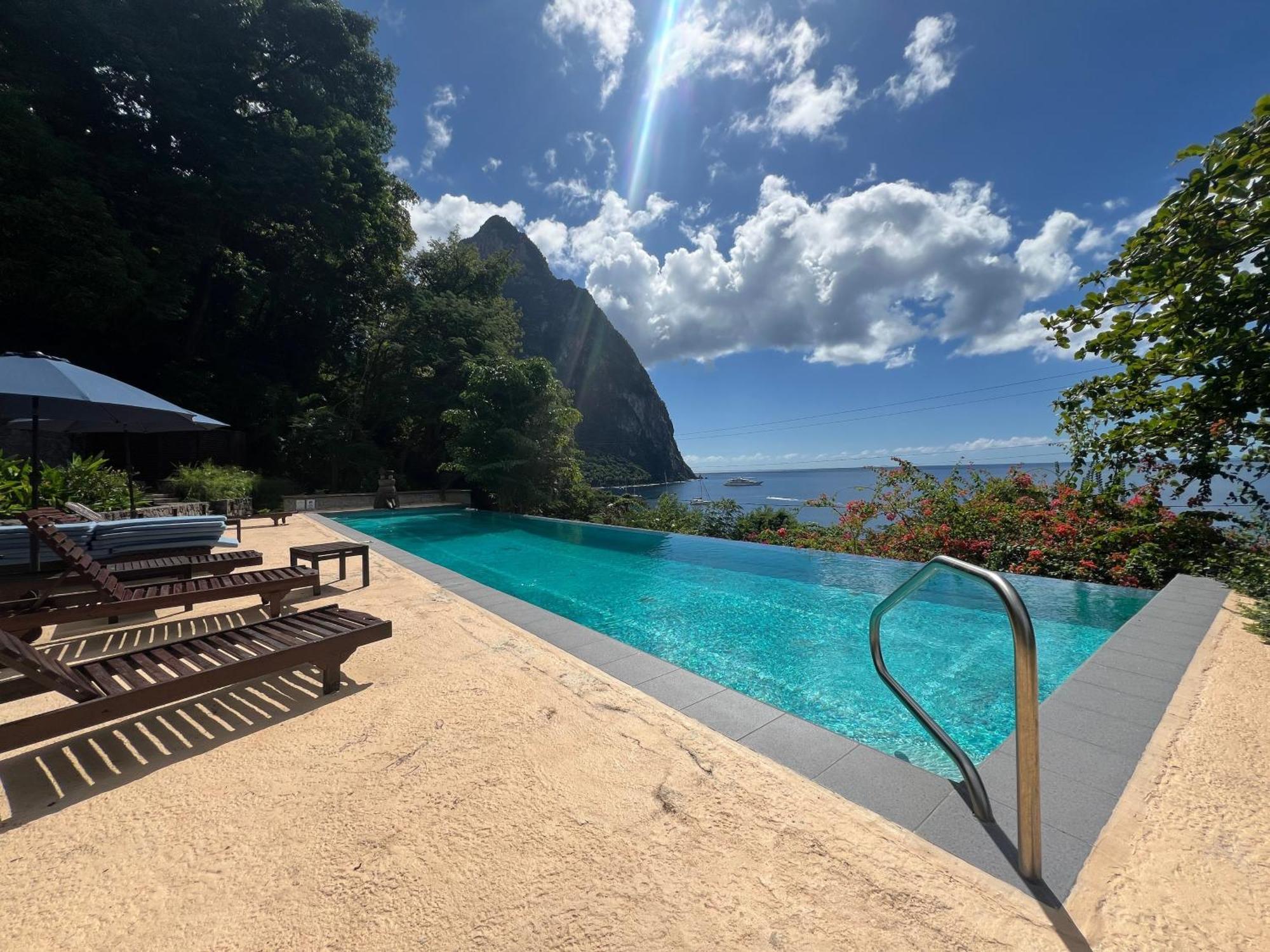 Authentic St, Lucian Experience At Prestigious 2-Bed Villa - Colibri Cottage Villa سوفريير المظهر الخارجي الصورة